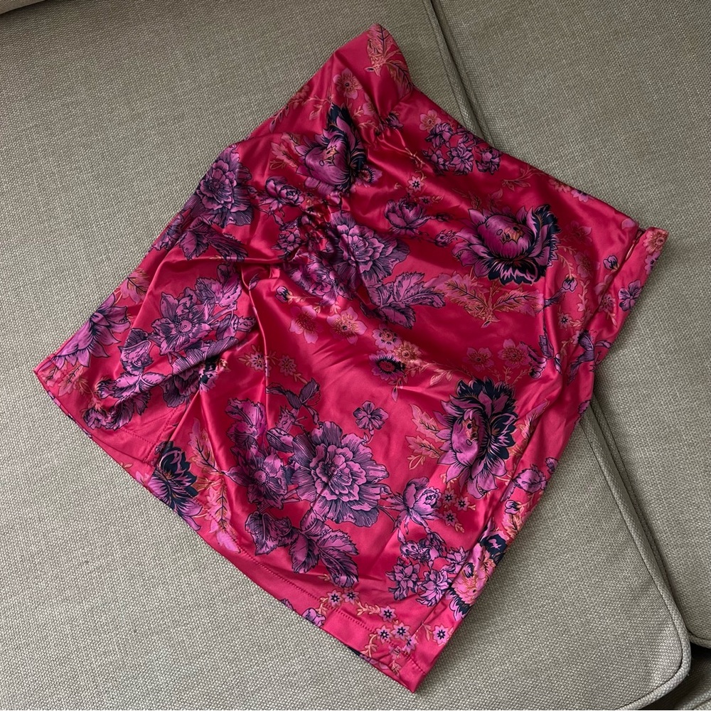 Satin Floral mini skirt